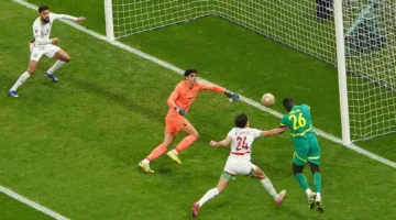 إنقاذ تاريخي ياسين بونو يبرز تصديا هائلا أمام السنغال